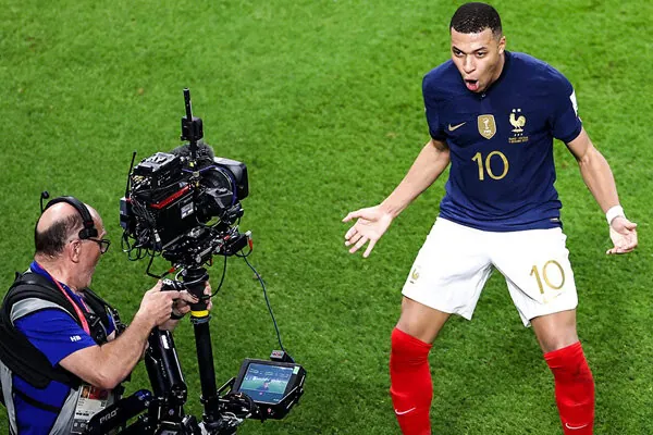 جذابترین بازی جام بیست و دوم فرا رسید/خواست «همه جهان» یا فرانسه؟